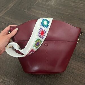 Maroon Bucket Bag Purse w Colorful Wide Crossbody Adjustable Strap